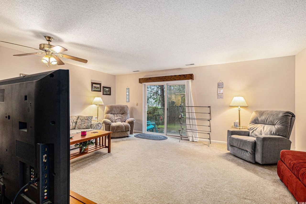 951 Plantation Dr. Photo 6