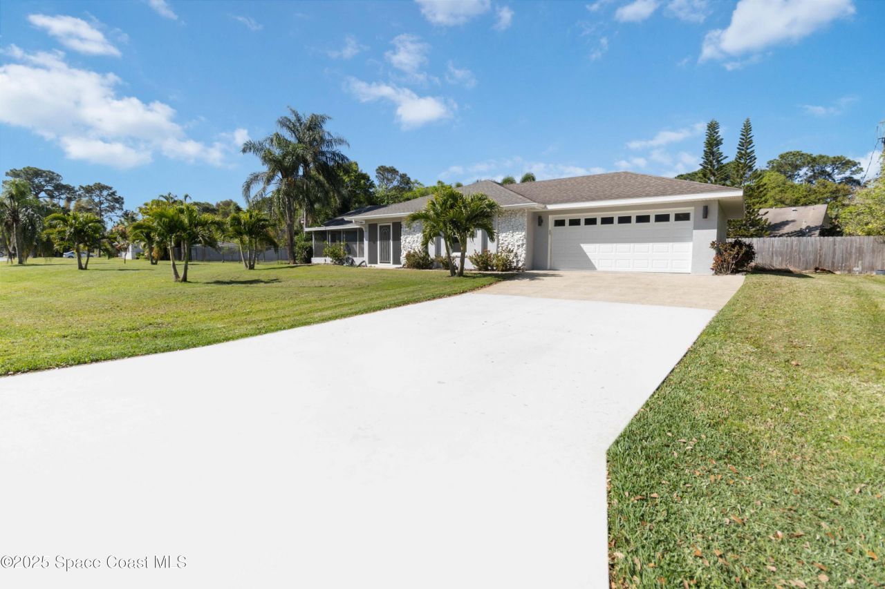 5595 Eagle Way, Merritt Island, FL 32953 Photo