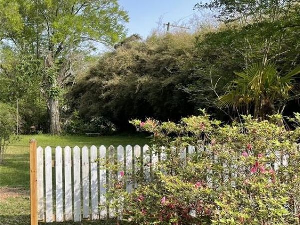 2221 MONROE Street, Mandeville, LA 70448