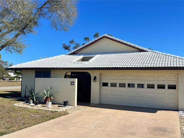 20 IDLE SANDS DRIVE, VENICE, FL 34293