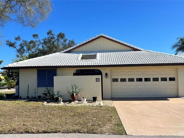 20 IDLE SANDS DRIVE, VENICE, FL 34293