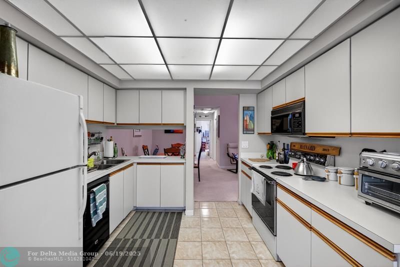 2121 S Ocean Boulevard, Unit 506, Lauderdale by the Sea, FL 33062 Photo