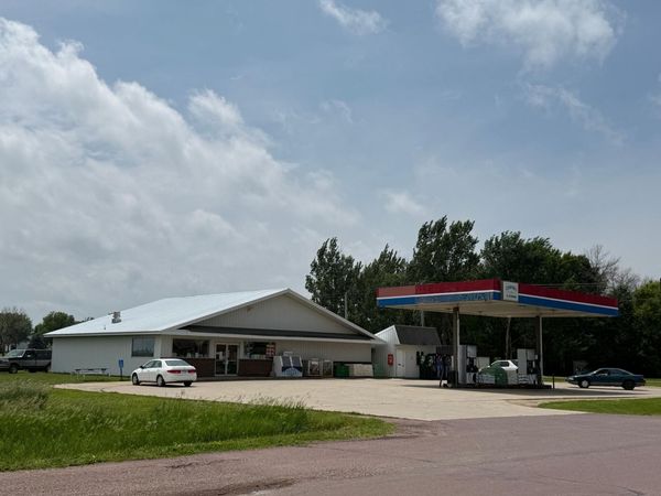 216 County Road 17 E, Comfrey, MN 56019