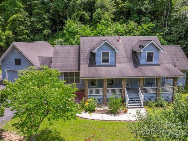 98 Choga Ridge, Whittier, NC 28789