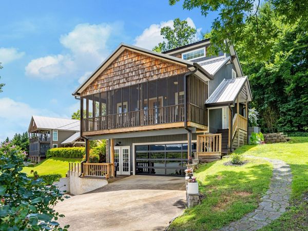 8223 Snow Hill Road, Ooltewah, TN 37363