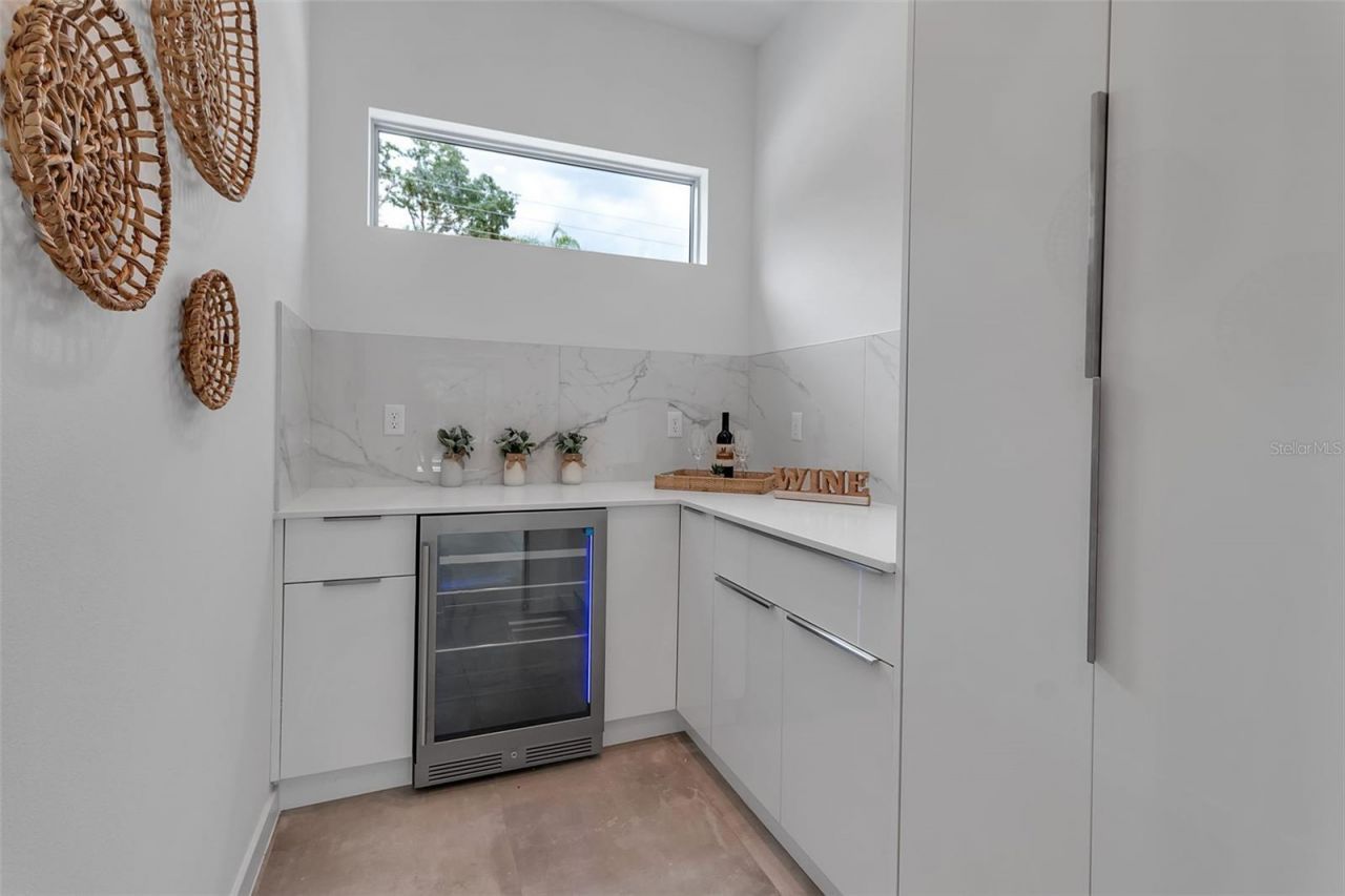 2124 Clematis Place, Sarasota, FL 34239 Photo