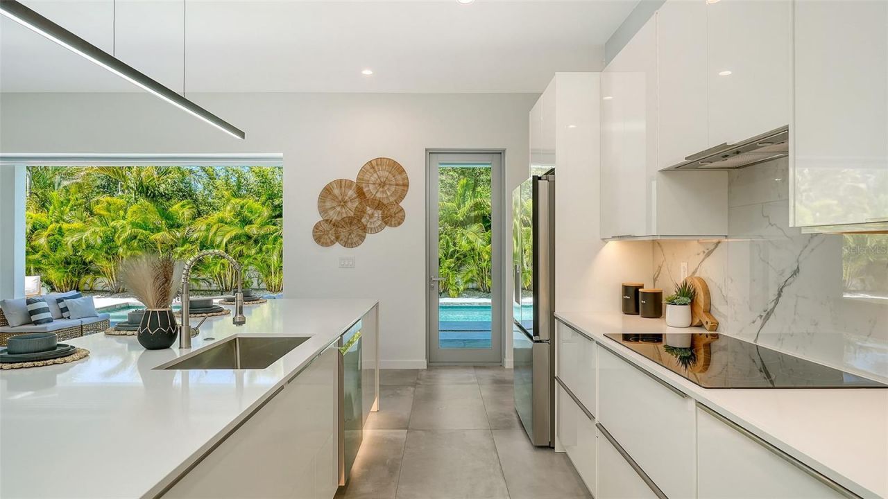 2124 Clematis Place, Sarasota, FL 34239 Photo