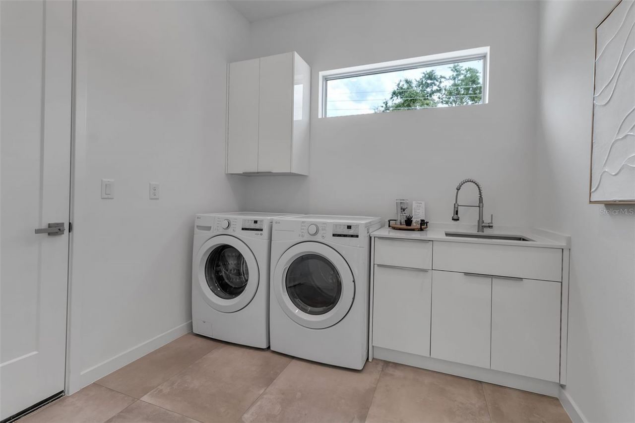 2124 Clematis Place, Sarasota, FL 34239 Photo