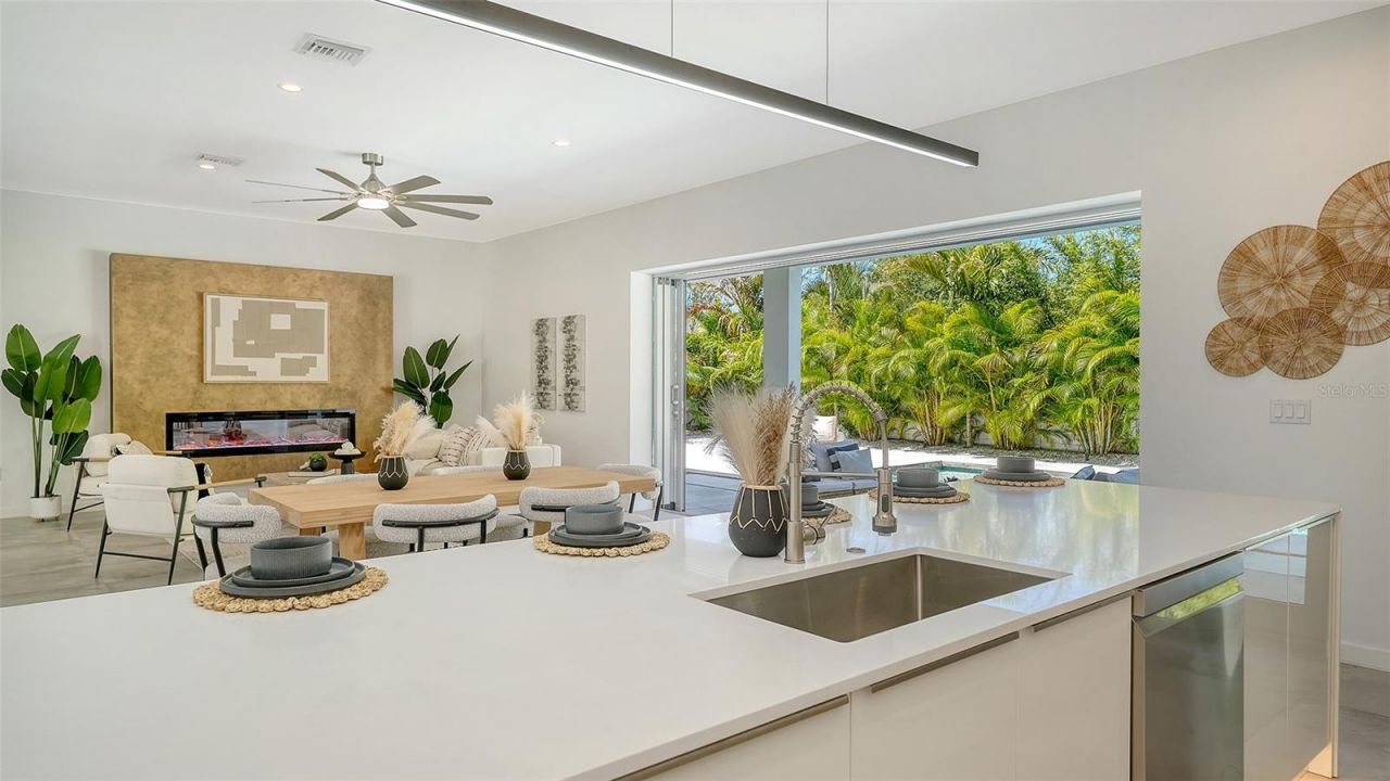 2124 Clematis Place, Sarasota, FL 34239 Photo