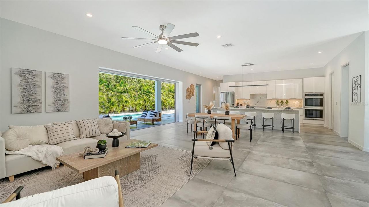 2124 Clematis Place, Sarasota, FL 34239 Photo