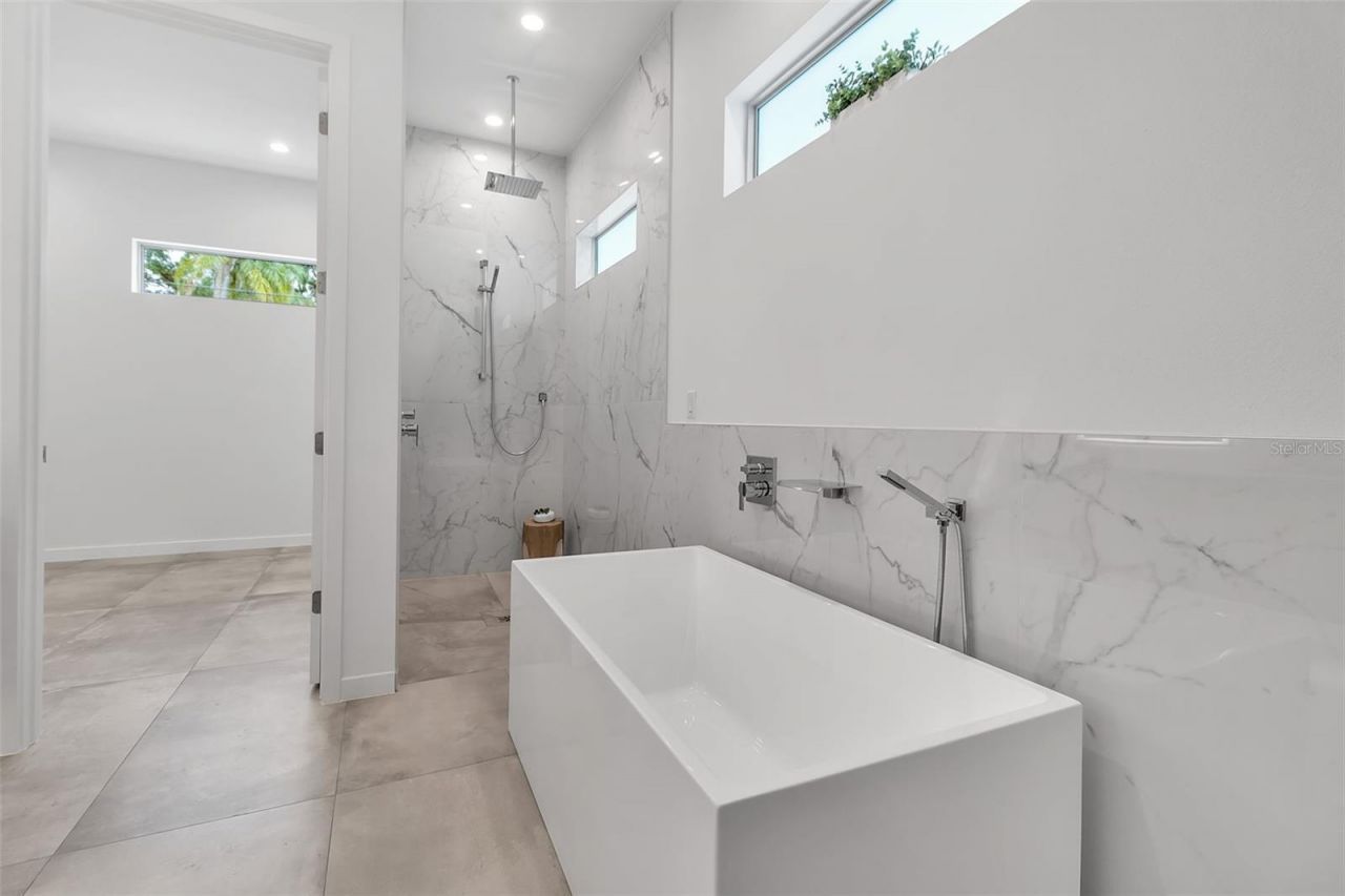 2124 Clematis Place, Sarasota, FL 34239 Photo