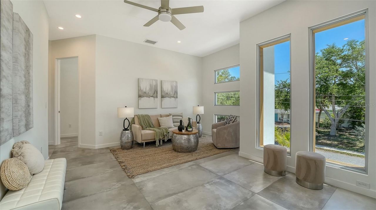 2124 Clematis Place, Sarasota, FL 34239 Photo