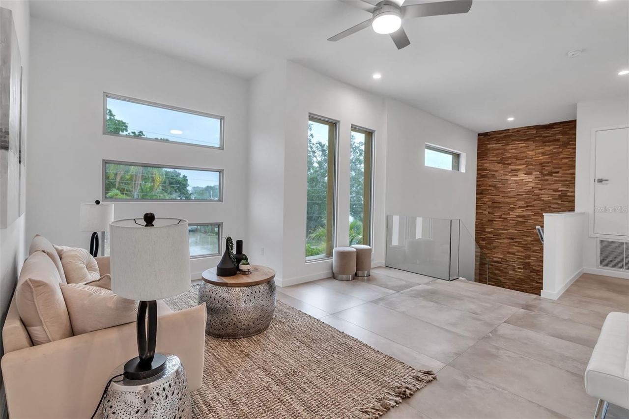 2124 Clematis Place, Sarasota, FL 34239 Photo