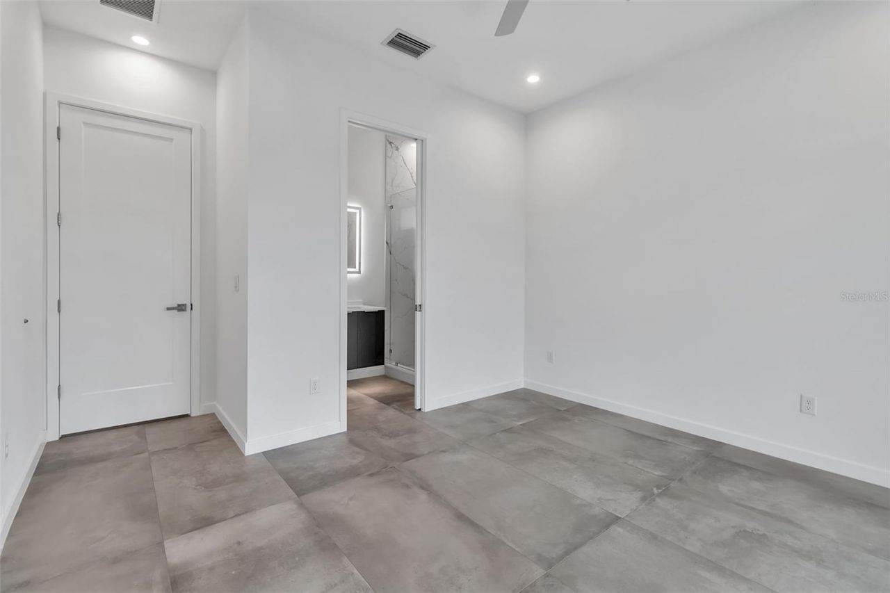 2124 Clematis Place, Sarasota, FL 34239 Photo