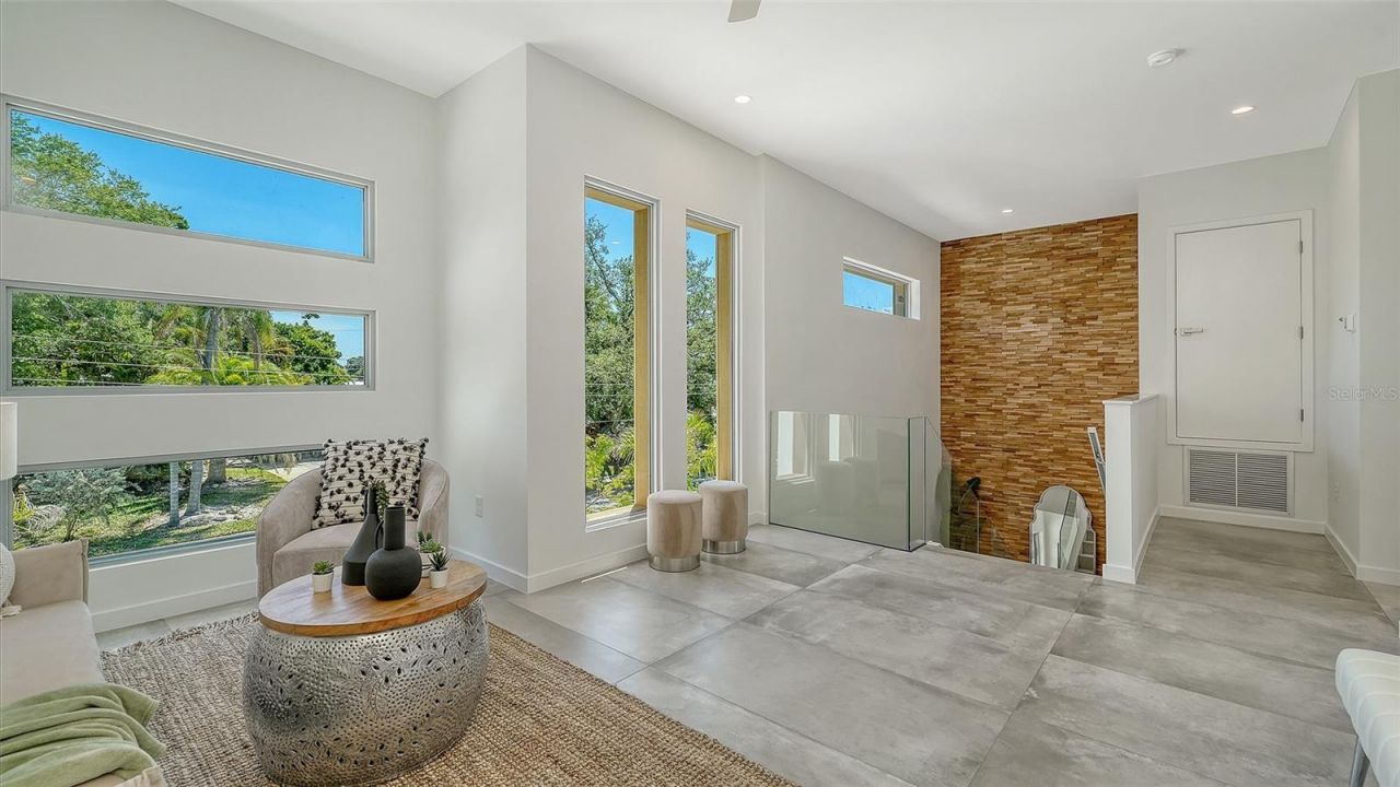 2124 Clematis Place, Sarasota, FL 34239 Photo