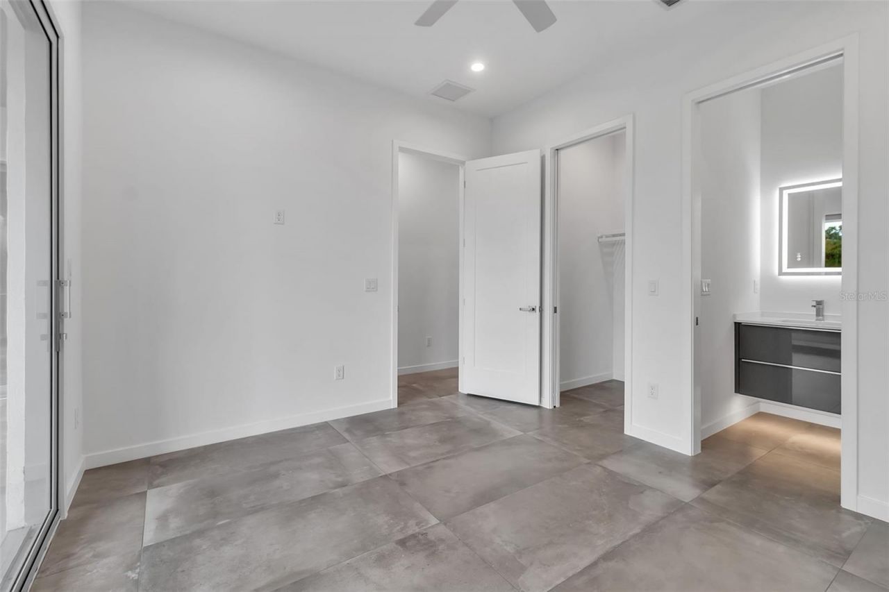 2124 Clematis Place, Sarasota, FL 34239 Photo