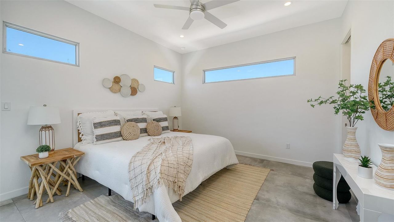 2124 Clematis Place, Sarasota, FL 34239 Photo