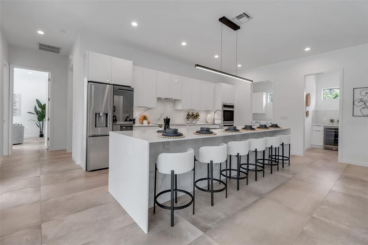 2124 Clematis Place, Sarasota, FL 34239 Photo