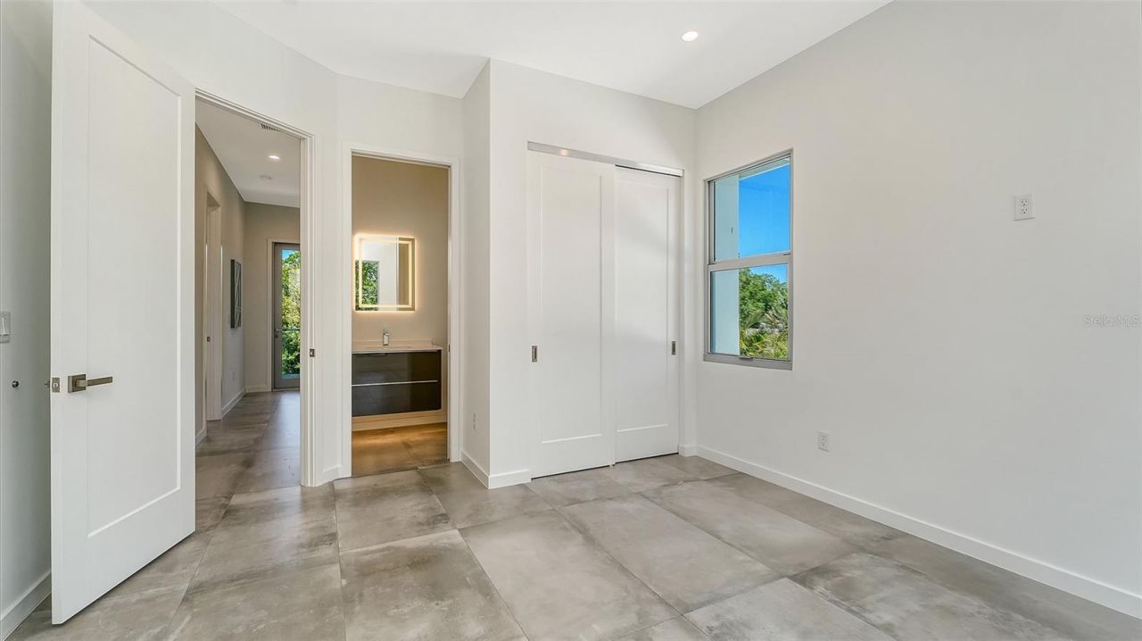 2124 Clematis Place, Sarasota, FL 34239 Photo