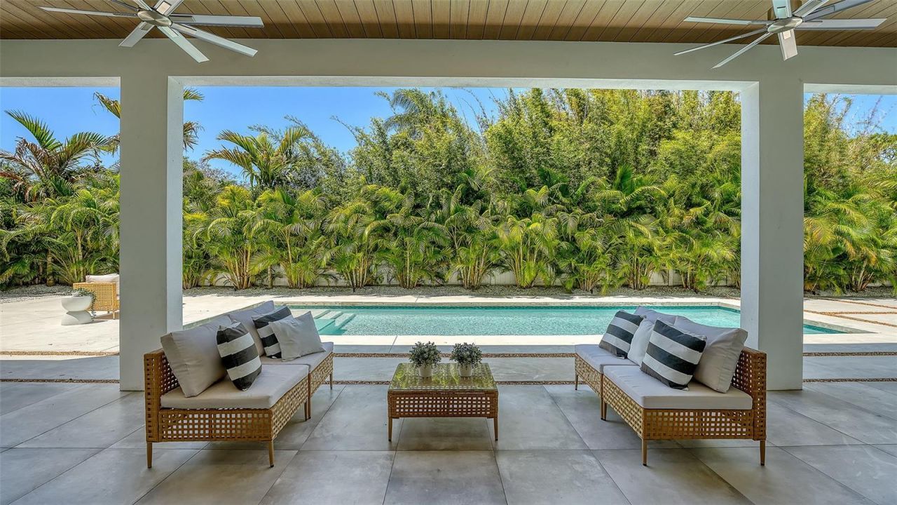 2124 Clematis Place, Sarasota, FL 34239 Photo