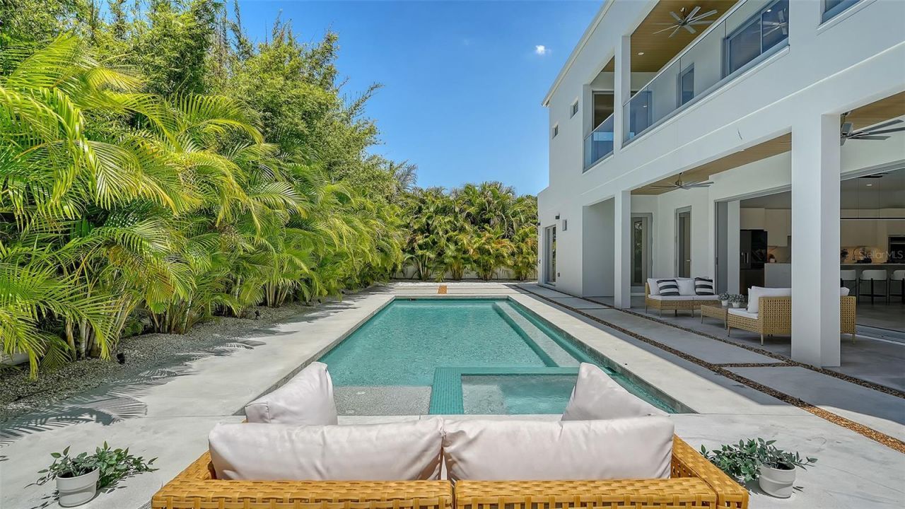 2124 Clematis Place, Sarasota, FL 34239 Photo