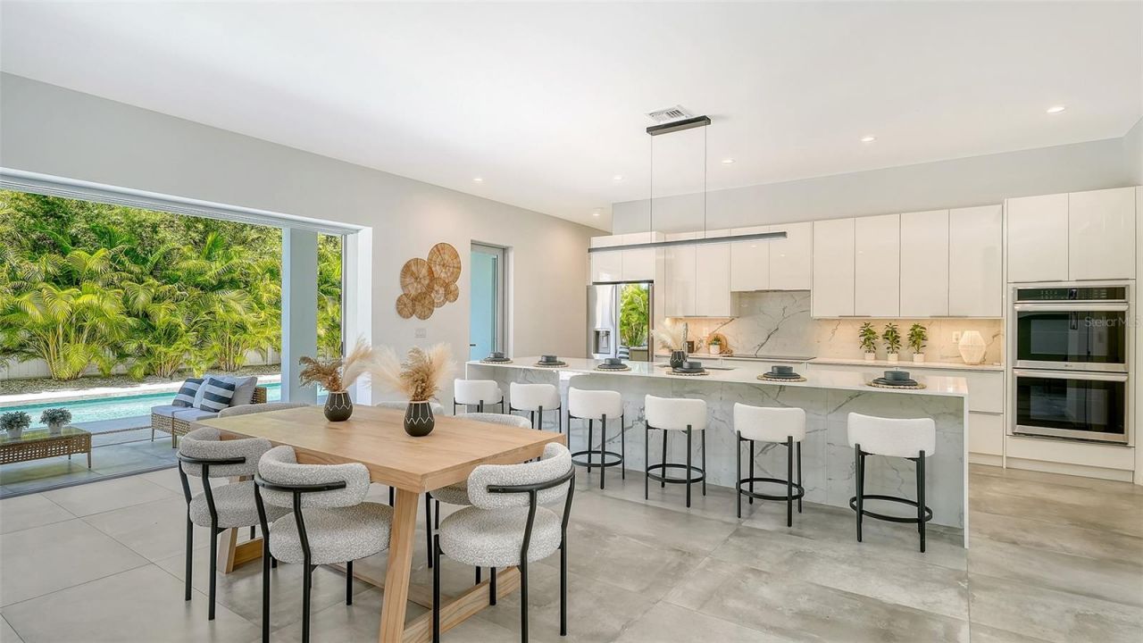 2124 Clematis Place, Sarasota, FL 34239 Photo