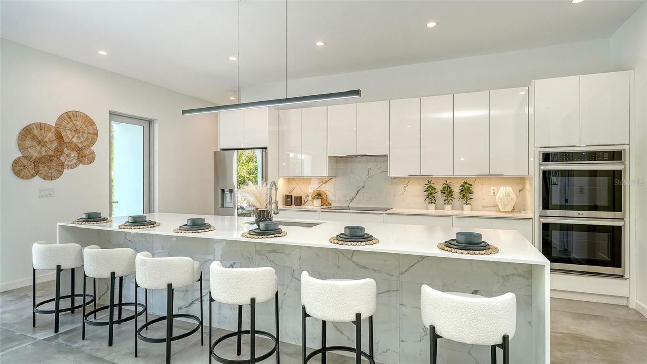 2124 Clematis Place, Sarasota, FL 34239 Photo