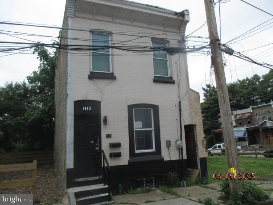 1142 W Nevada Street, Philadelphia, PA 19133 Main Photo