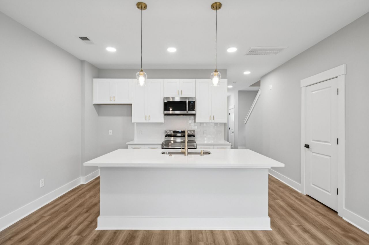 125 Kirkland Street Photo 8