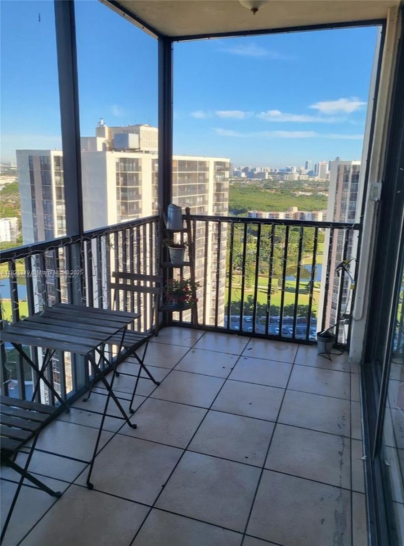 20335 W Country Club Dr, Unit PH2, Aventura, FL 33180 Photo