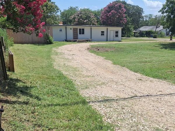 32 Pueblo Drive, Gordonville, TX 76245