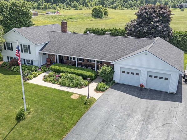 8 Green Meadow Acres, Vergennes, VT 05491