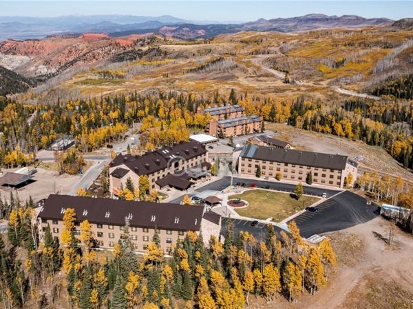 223 Hunter Ridge Road, Unit 121, Brian Head, UT 84719