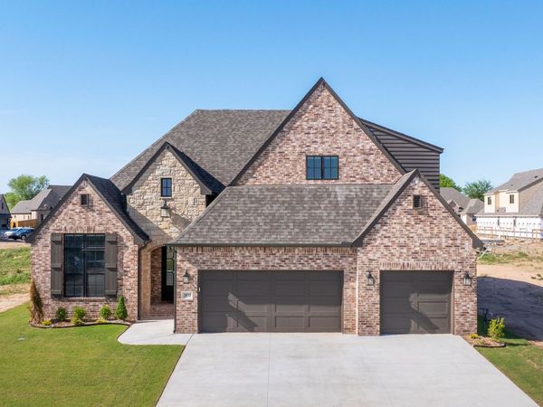 2833 E 142nd Street S, Bixby, OK 74008