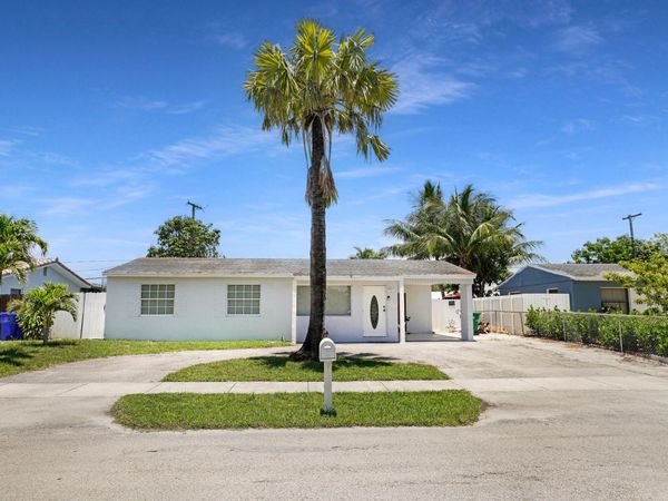 1395 SW 46 Th Avenue, Fort Lauderdale, FL 33317