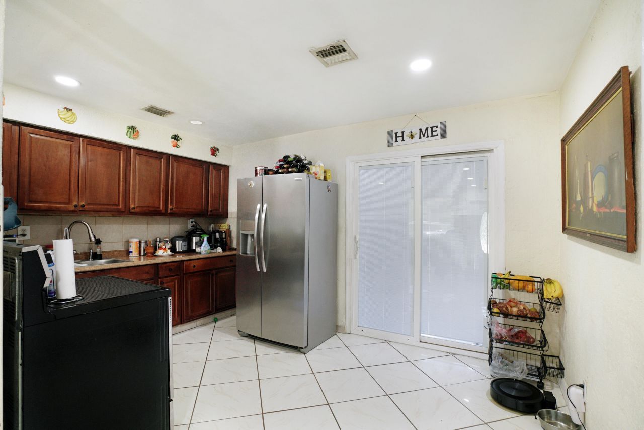 1395 SW 46 Th Avenue, Fort Lauderdale, FL 33317 Photo