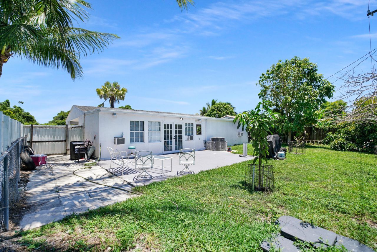 1395 SW 46 Th Avenue, Fort Lauderdale, FL 33317 Photo