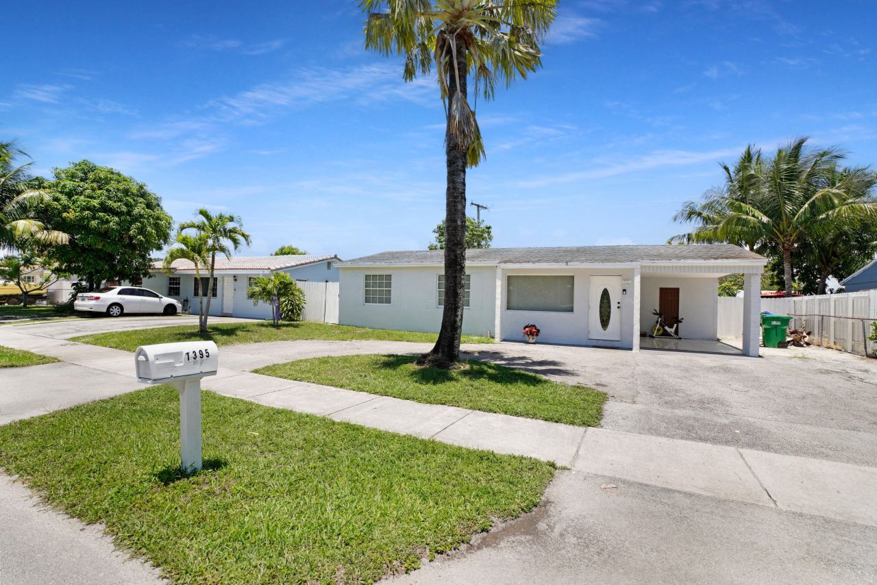 1395 SW 46 Th Avenue, Fort Lauderdale, FL 33317 Photo