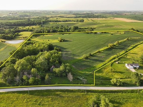 1565 330th St., Orient, IA 50858