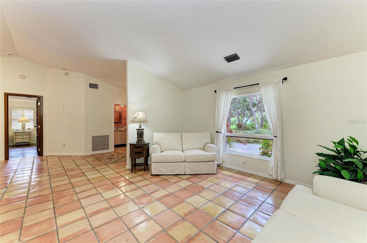 3217 Oak Grove Drive, Sarasota, FL 34243 Photo