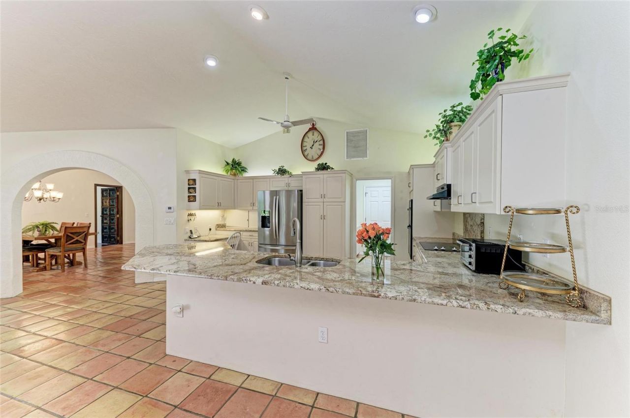 3217 Oak Grove Drive, Sarasota, FL 34243 Photo