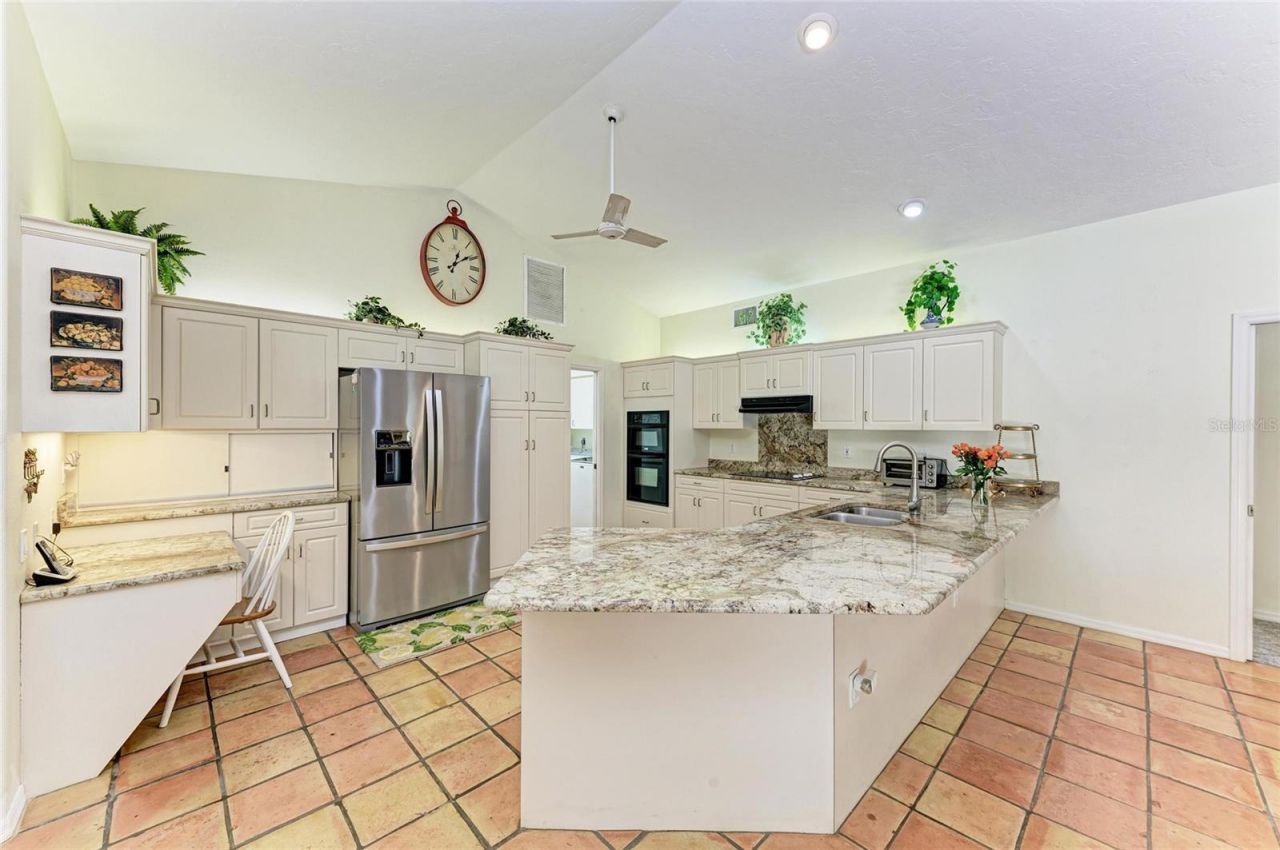 3217 Oak Grove Drive, Sarasota, FL 34243 Photo