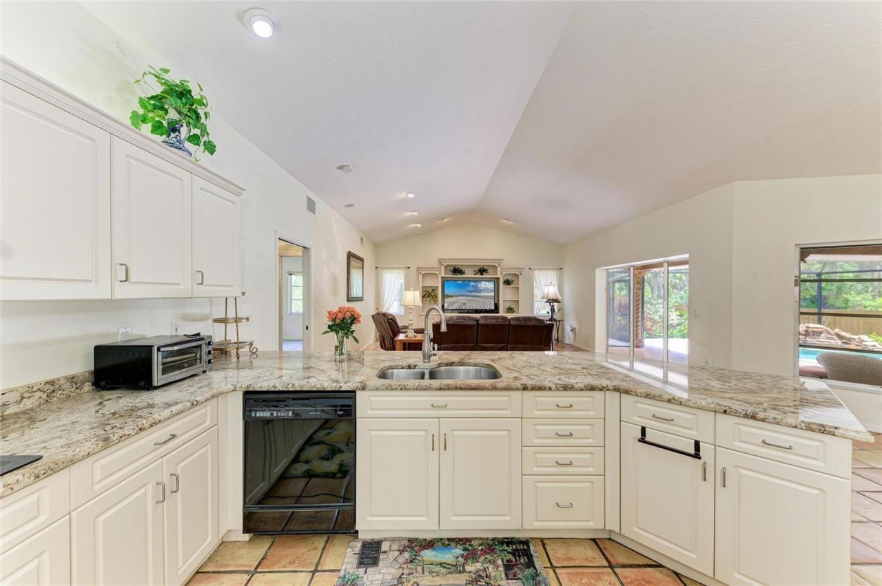 3217 Oak Grove Drive, Sarasota, FL 34243 Photo