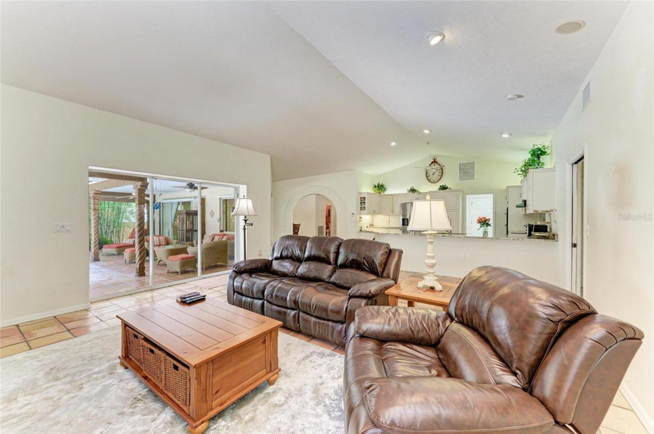 3217 Oak Grove Drive, Sarasota, FL 34243 Photo