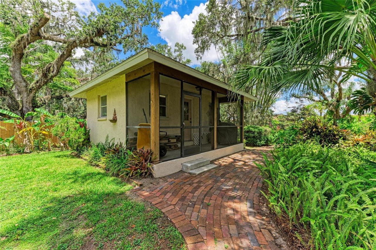 3217 Oak Grove Drive, Sarasota, FL 34243 Photo