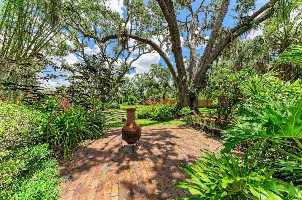 3217 Oak Grove Drive, Sarasota, FL 34243 Photo