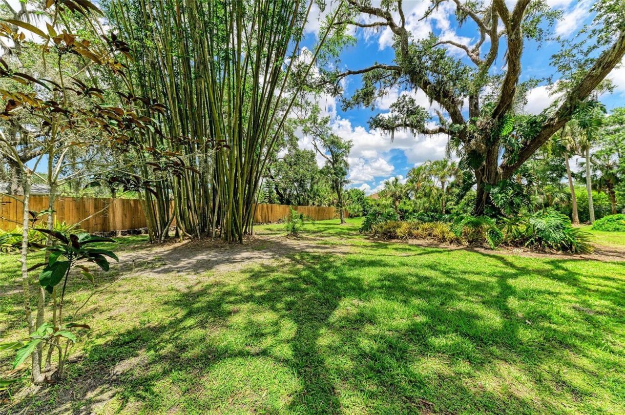 3217 Oak Grove Drive, Sarasota, FL 34243 Photo