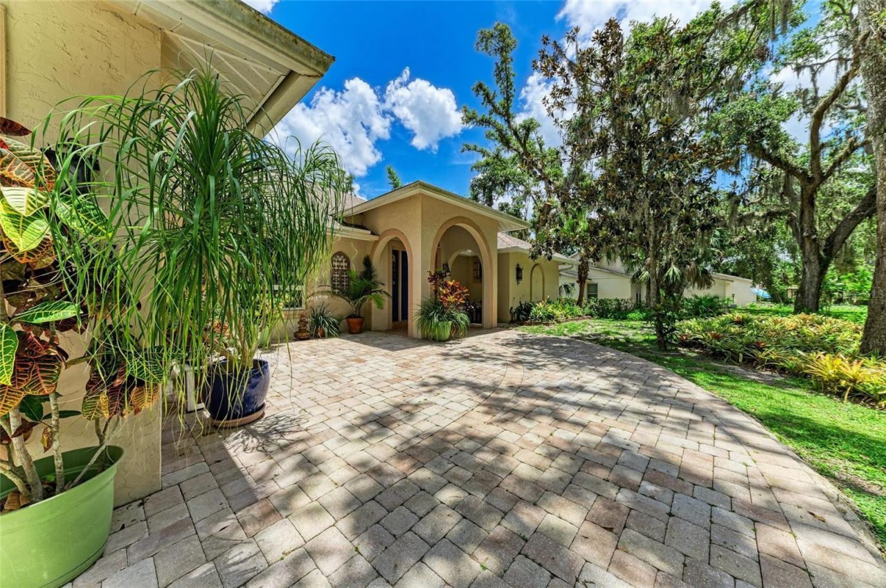 3217 Oak Grove Drive, Sarasota, FL 34243 Photo