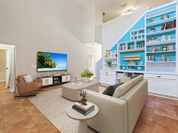 624 NE Bent Paddle Lane, Port Saint Lucie, FL 34983