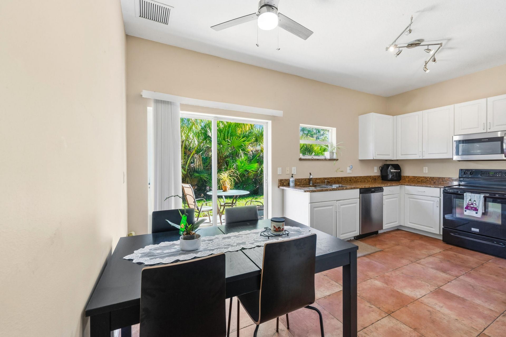 624 NE Bent Paddle Lane, Port Saint Lucie, FL 34983 Photo